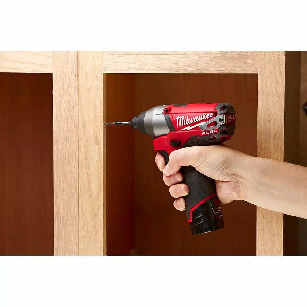 Power Tool Batteries Milwaukee M12 12-Volt Lithium-Ion 2.0 Ah Compact Battery Pack - Image 3